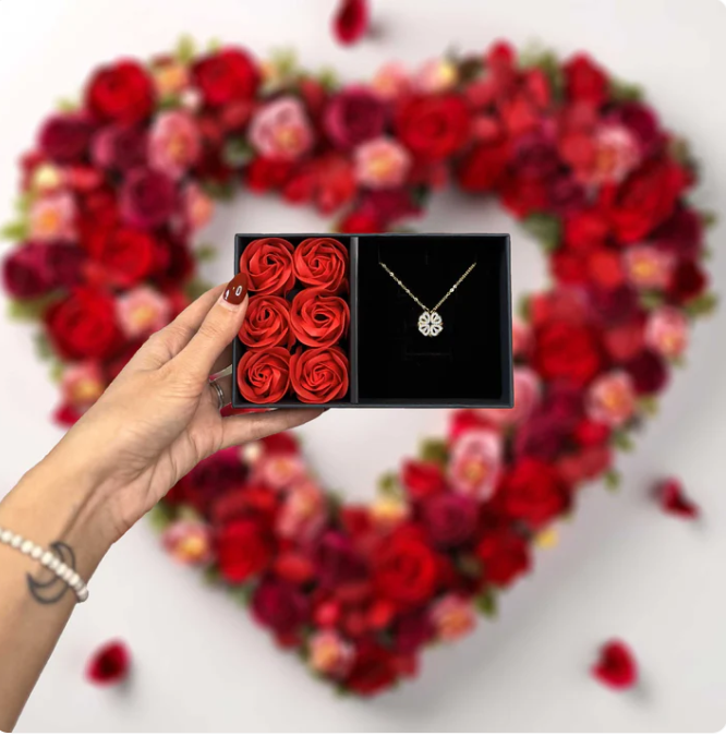 Collier « Bella Clover » – Trèfle Porte‑Bonheur (or, argent, avec boîte cadeau) - Twinsy