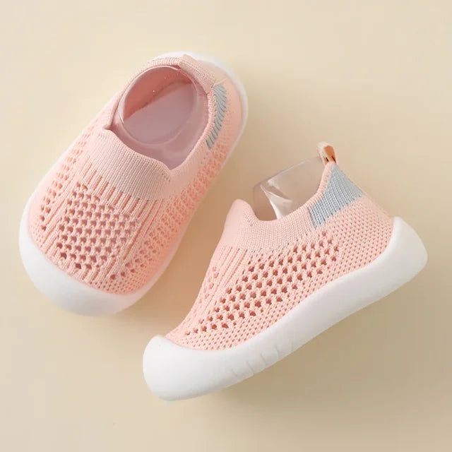 Happy Feet Twinsy™ – Des Chaussons Ultra Doux et Antidérapants pour Ses Premiers Pas - Twinsy